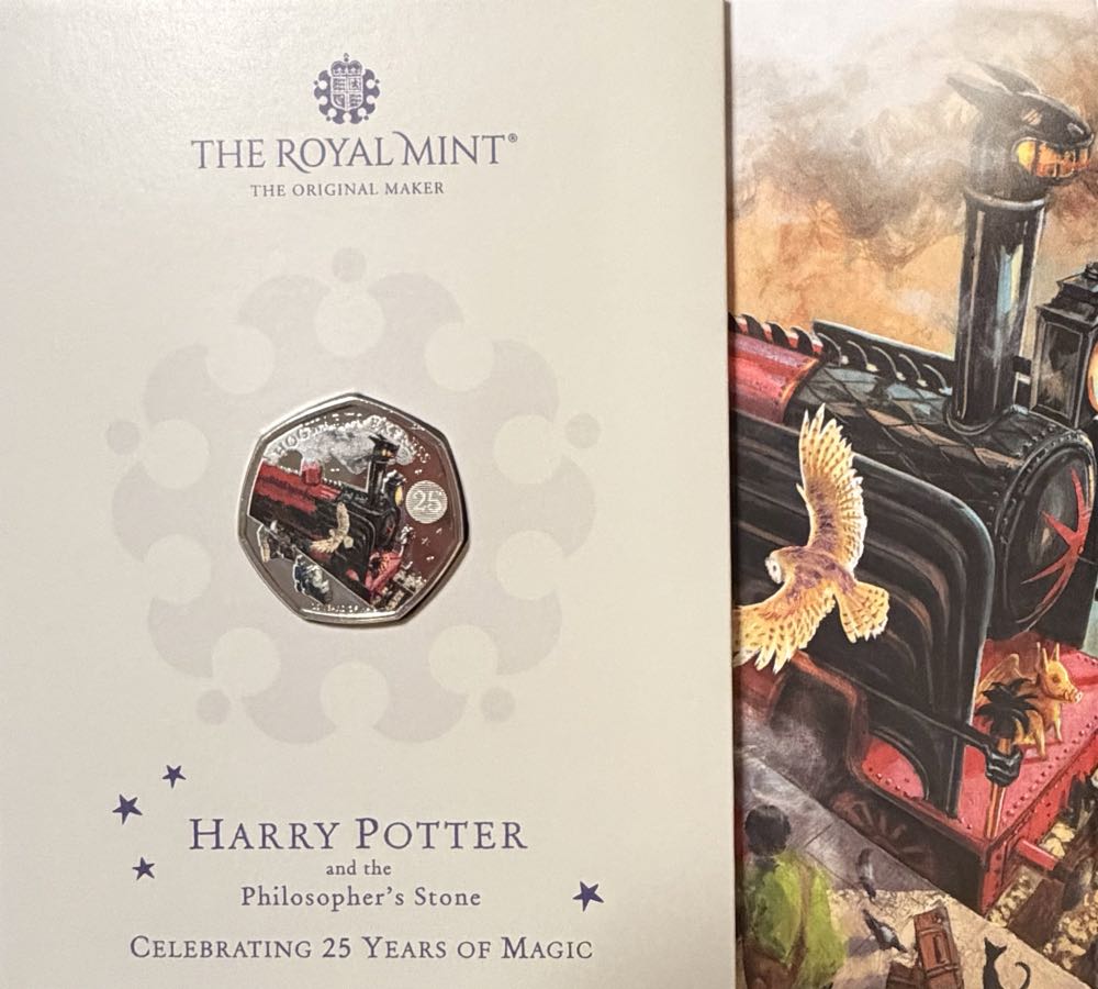 2022 Hogwarts Express Colour 50p  coin collectible - Main Image 3