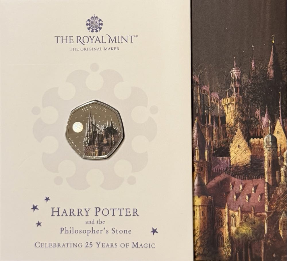 2023 Hogwarts Colour 50p  coin collectible - Main Image 3