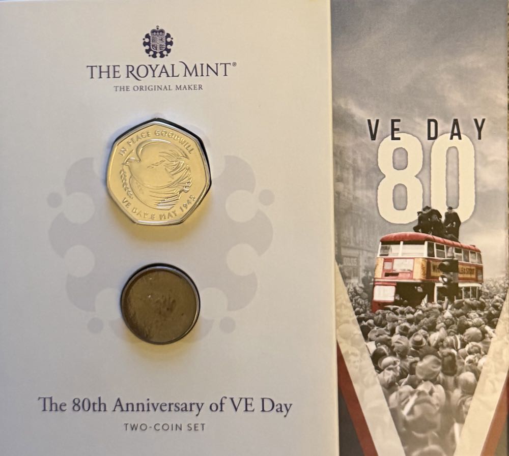 2025 VE Day 80th Anniversary 50p  coin collectible - Main Image 3
