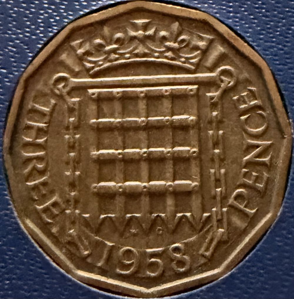 1967 Elizabeth II Six Pence
