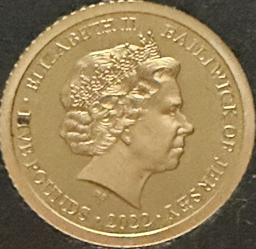 2022 The Queen’s Platinum Jubilee £5  coin collectible - Main Image 2