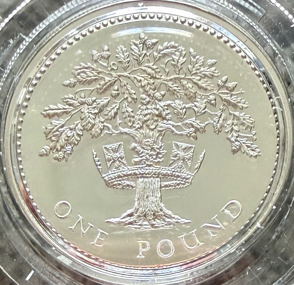 2000 Queen Mother Centenary £1