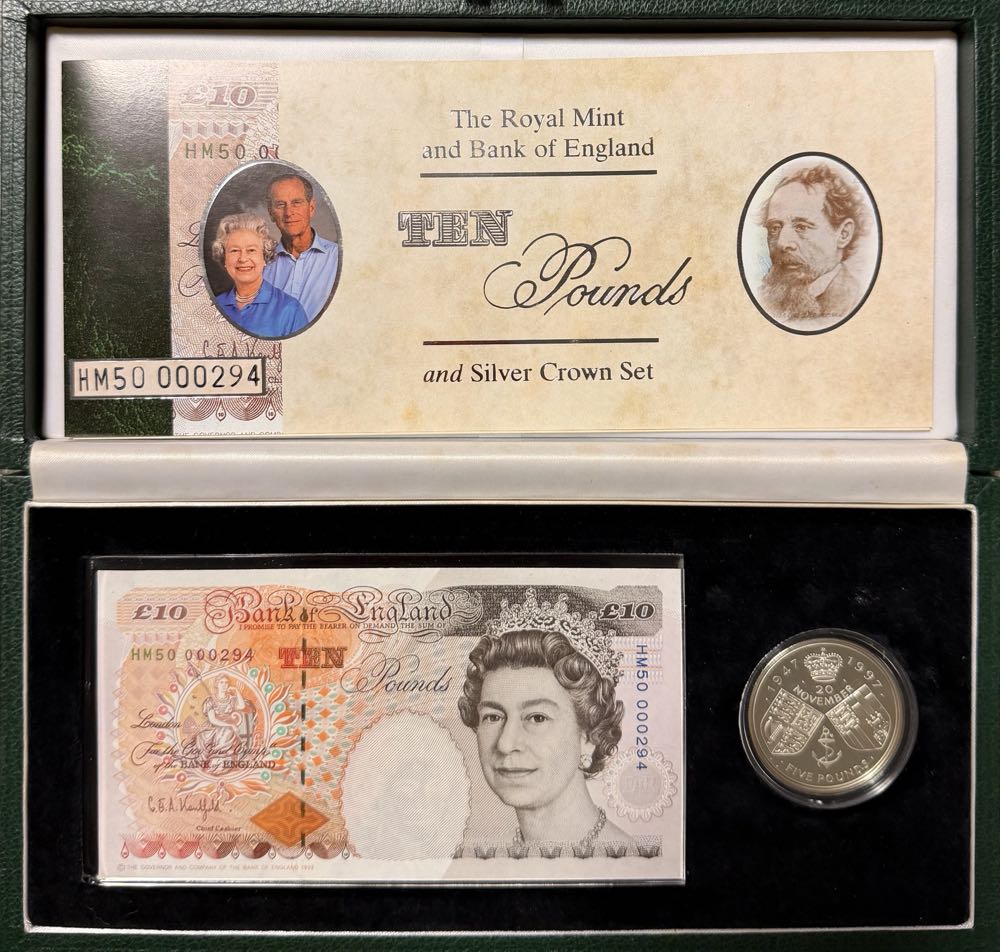 1997 Queen’s Golden Wedding Set £5  coin collectible - Main Image 3