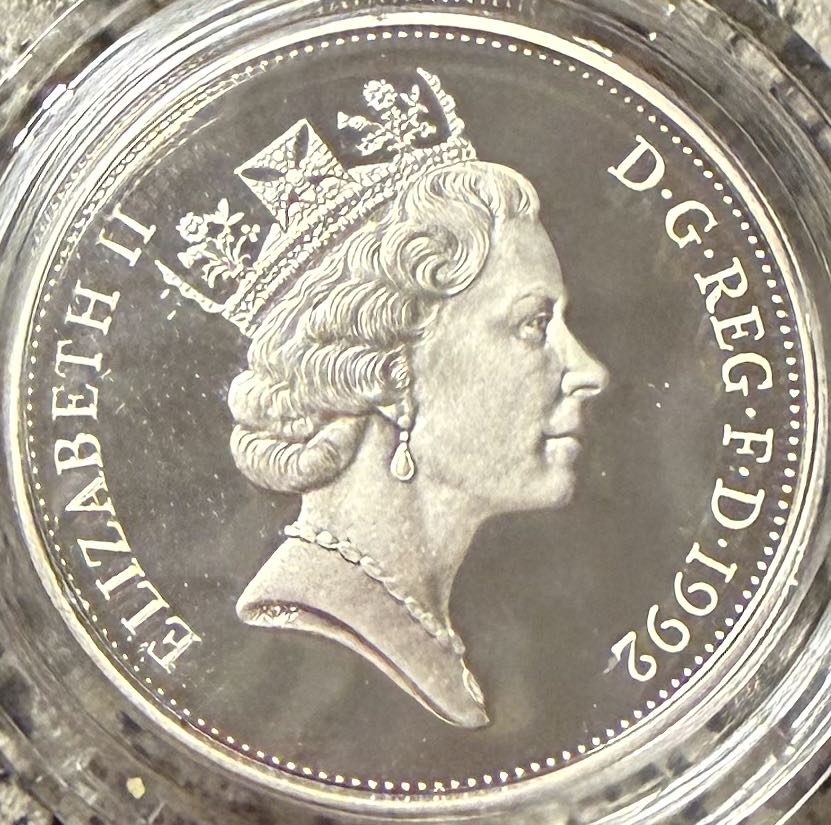 1992 English Lion Large 10p  coin collectible - Main Image 2