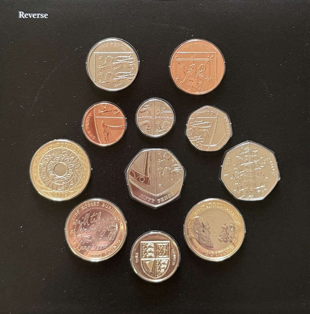 2009 Shield 20p  coin collectible - Main Image 3