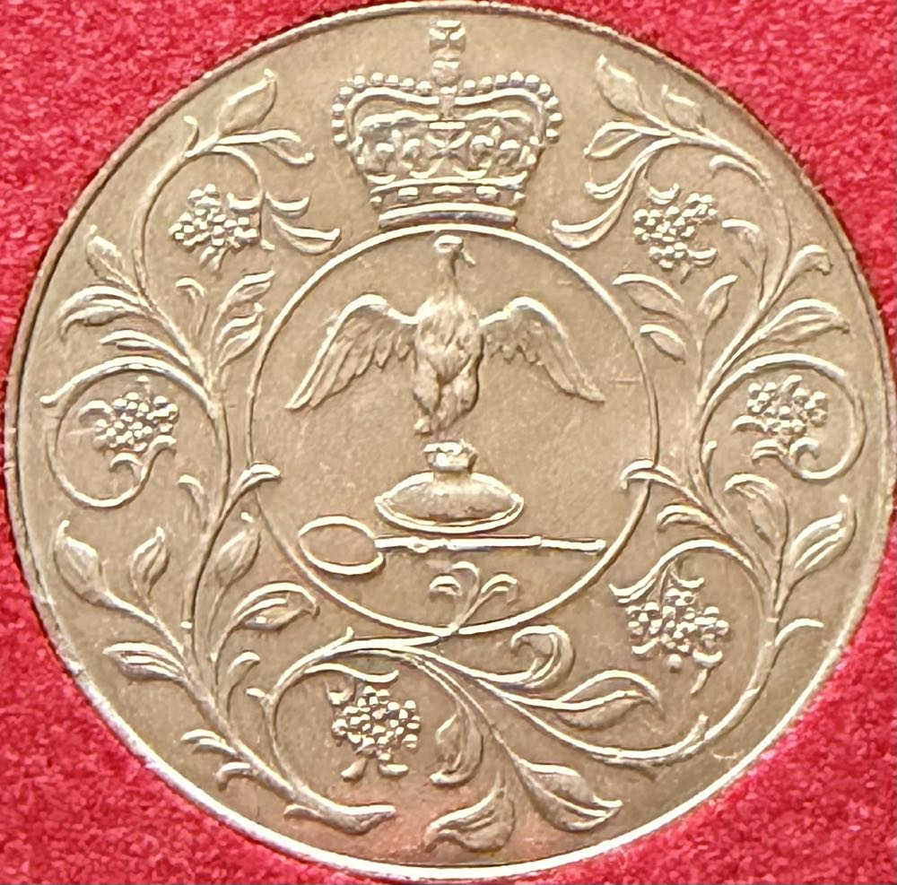 1977 Silver Jubilee Crown (3)  coin collectible - Main Image 2