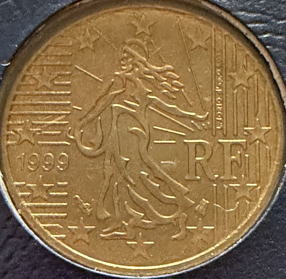 2020 Shaken, Not Stirred £5