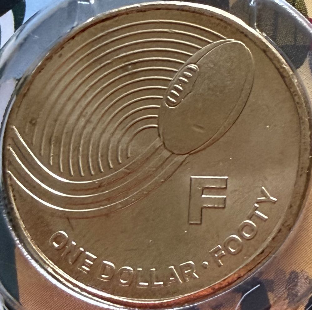 2025 The Coat Of Arms £5