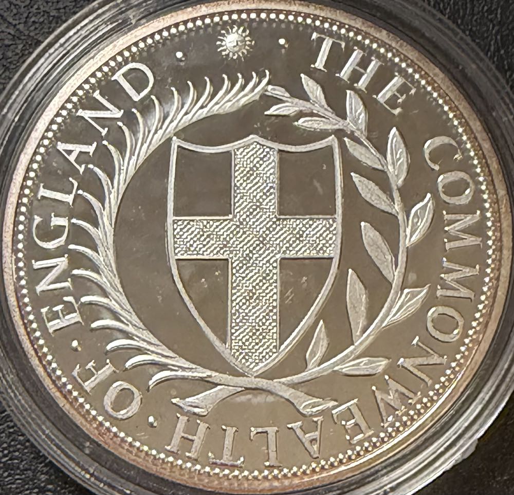 Commonwealth Crown Replica  coin collectible - Main Image 2