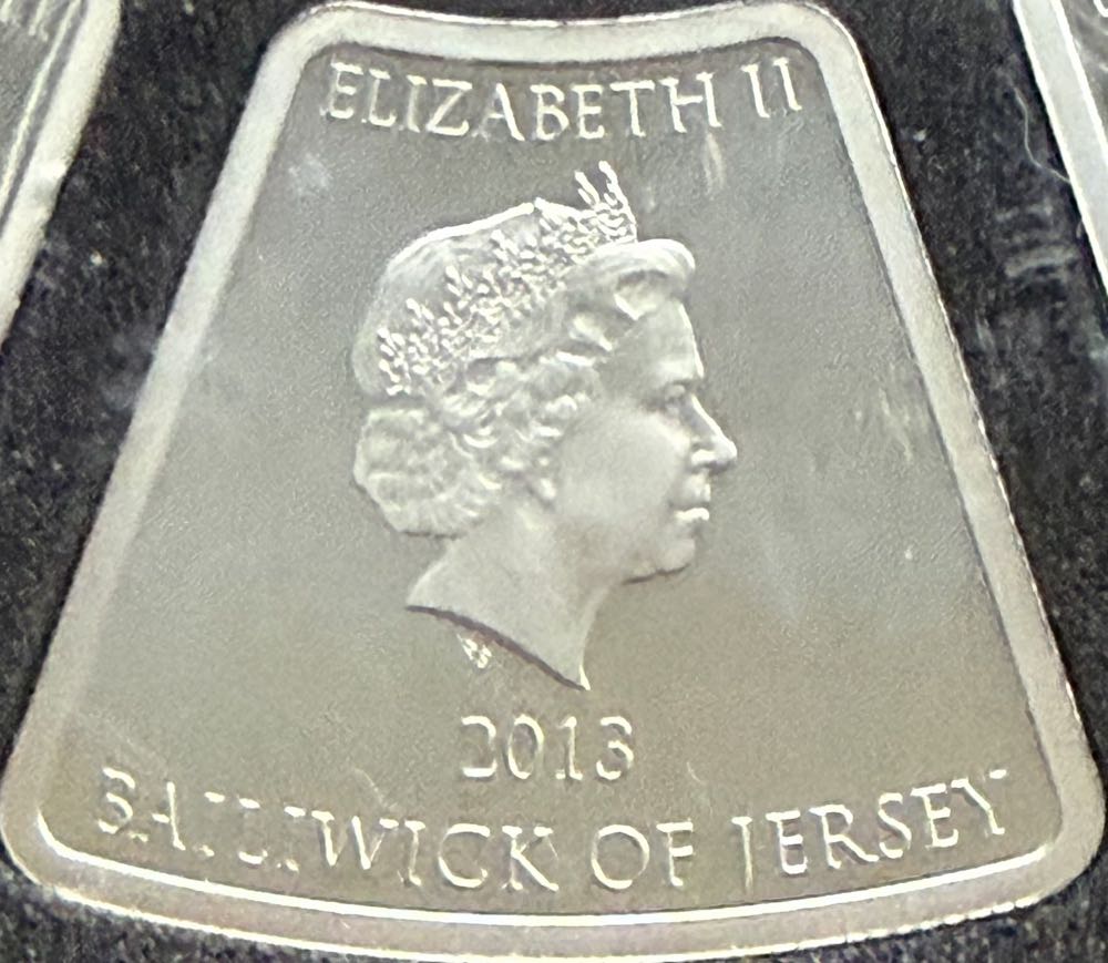 2013 The Griffin Of Edward III 50p  coin collectible - Main Image 2
