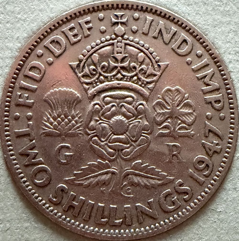 Mickey & Friends - Mickey & Minnie Celebrating