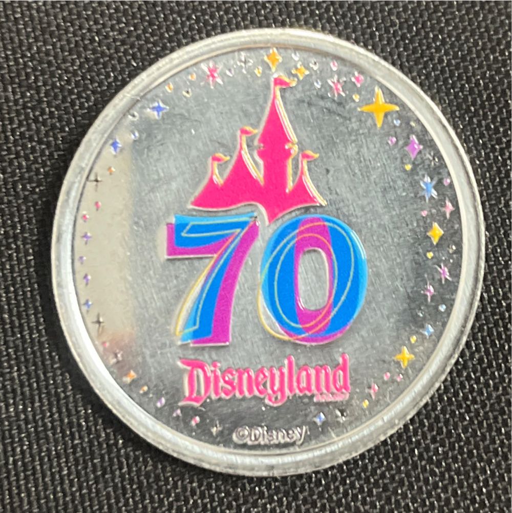 Disneyland - It’s A Small World  coin collectible - Main Image 2
