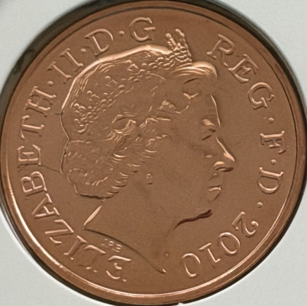 2010 Shield 2p  coin collectible - Main Image 2