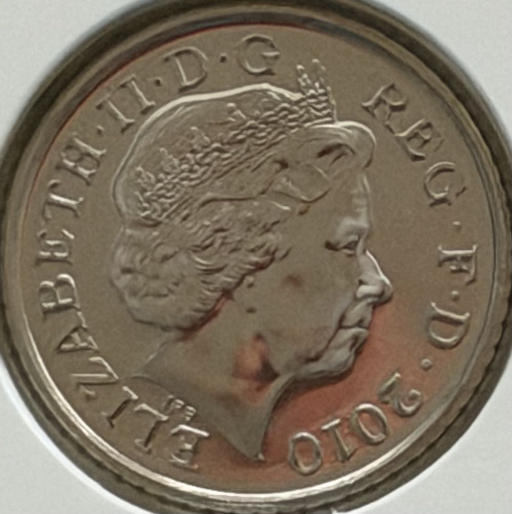 2010 Shield 5p  coin collectible - Main Image 2