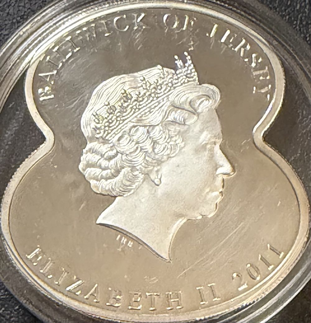 2011 Royal British Legion £5  coin collectible - Main Image 2