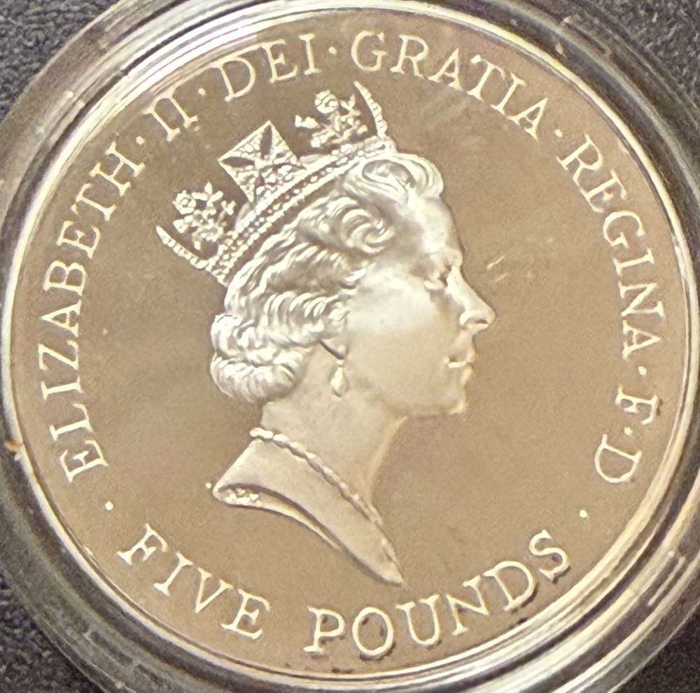 1996 Queens 70th Birthday Silver £5  coin collectible - Main Image 2
