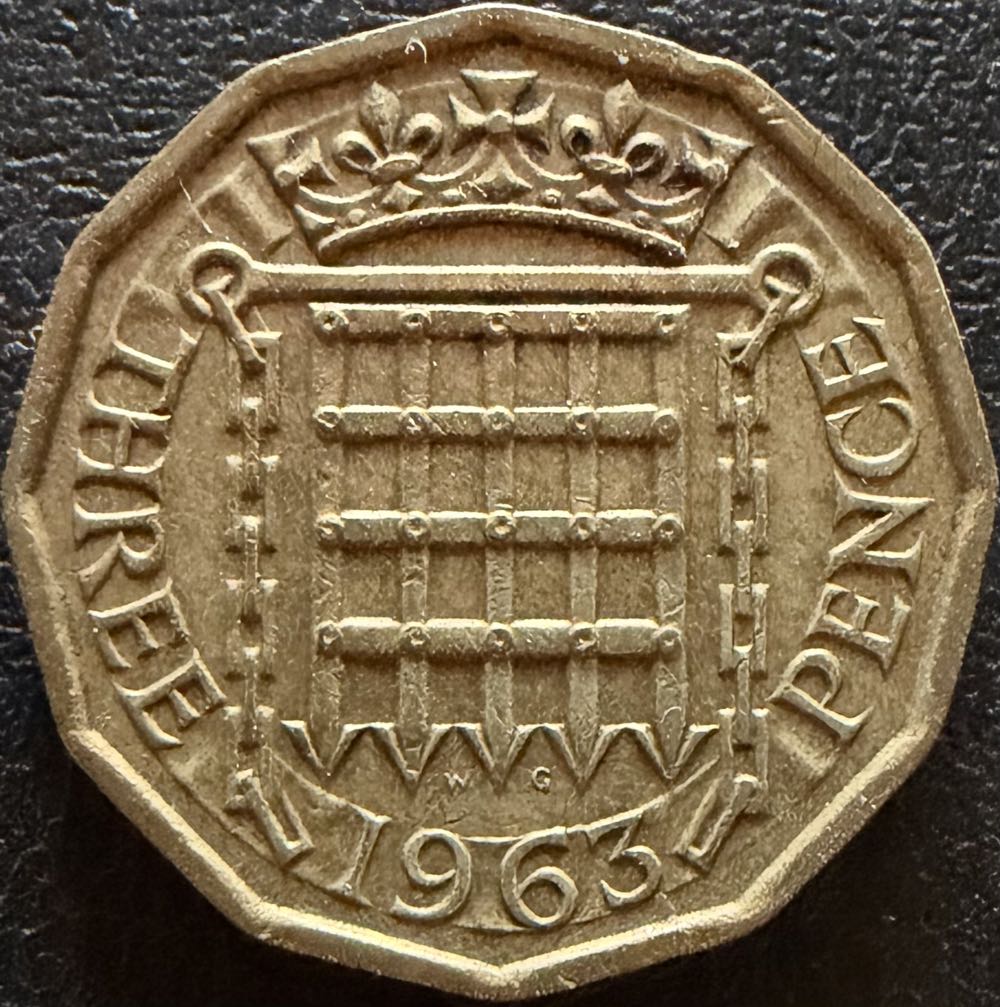 2023 Wildlife Common Eel 10p (2)