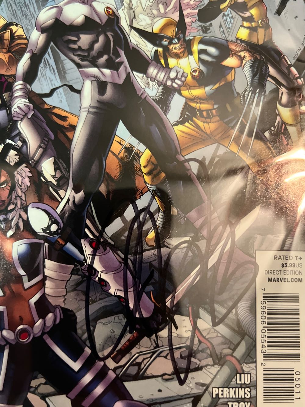Astonishing X-Men (2004) - Marvel Comics (50 - 07/2012) comic book collectible [Barcode 75960605543205011] - Main Image 2