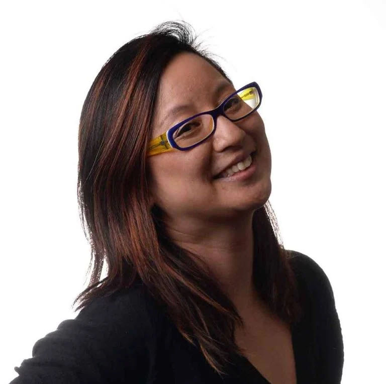 Green Hornet - Dynamite (4 - Jun 2018) comic book collectible [Barcode 72513026517304011] - Main Image 2