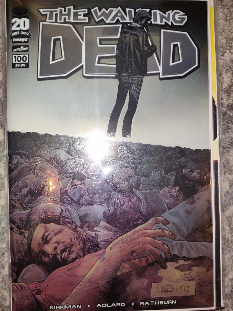 The Walking Dead - Image Comics (100 - 07/2012) comic book collectible [Barcode 709853008637] - Main Image 2
