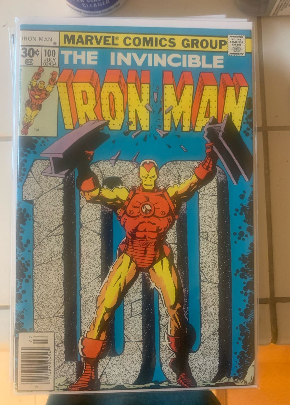 Invincible Iron Man Vol 1 - Marvel (100) comic book collectible [Barcode 071486024545] - Main Image 2