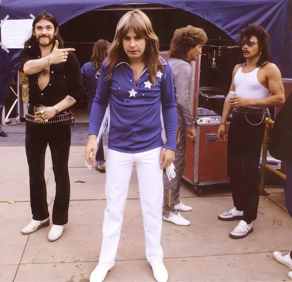 Invincible Iron Man, The - Marvel Comics Group (56 - Aug 2002) comic book collectible [Barcode 759606044573] - Main Image 4