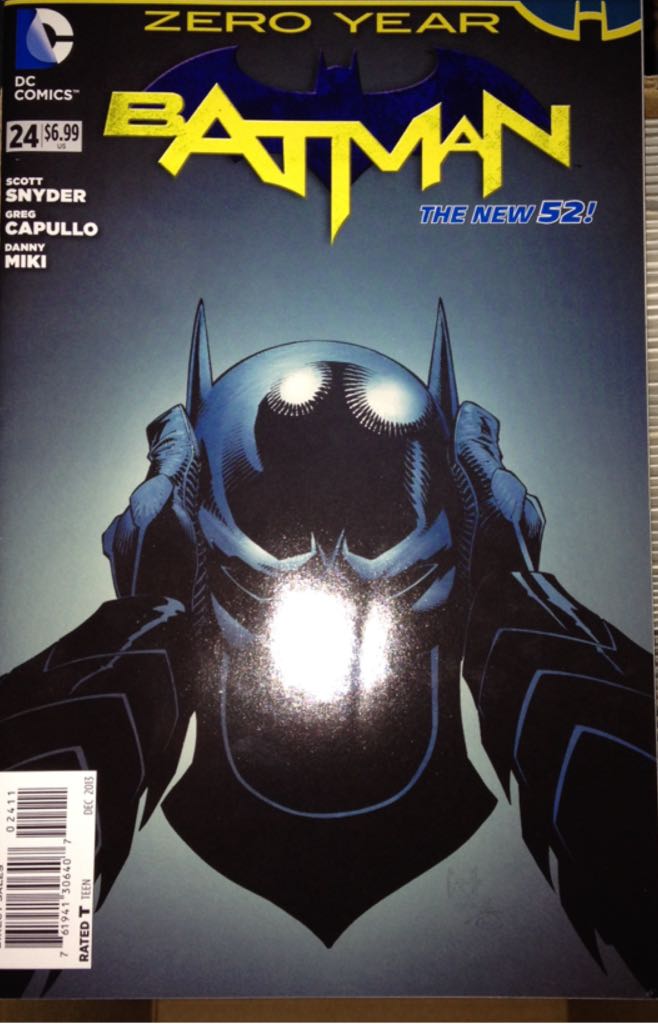 Batman - DC Comics (24 - Dec 2013) comic book collectible [Barcode 761941306407] - Main Image 1