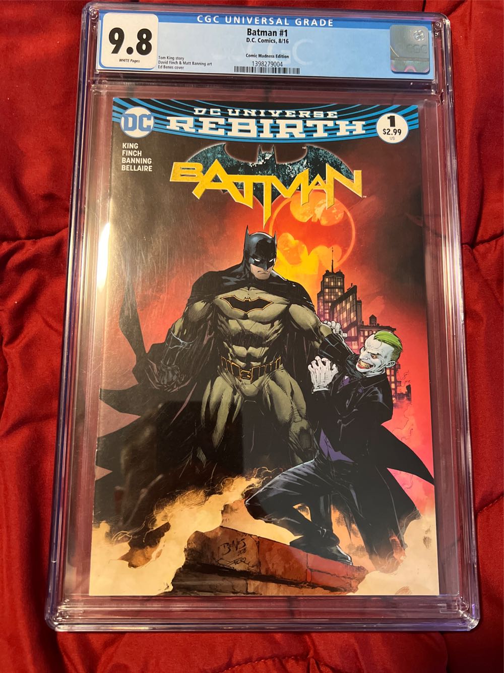 Batman - DC Comics (1) comic book collectible [Barcode 76194134182800181] - Main Image 2