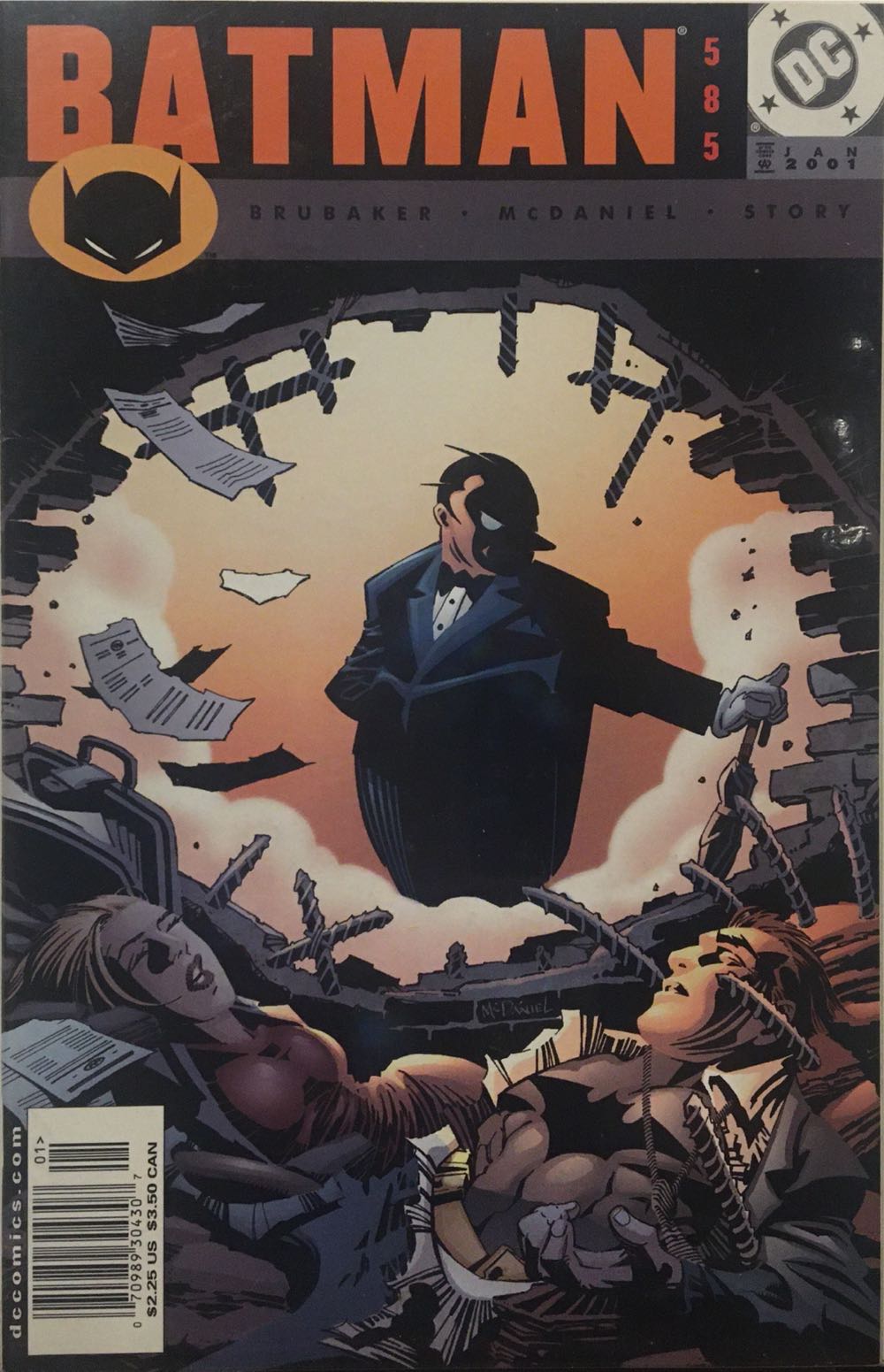 Batman - DC Comics (585 - Jan 2001) comic book collectible [Barcode 76194120005758511] - Main Image 2