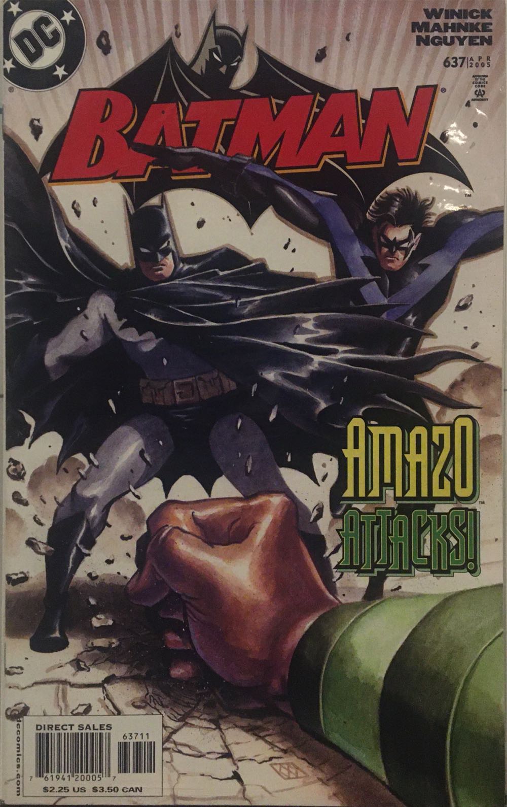 Batman #637 - DC Comics (637 - Apr 2005) comic book collectible [Barcode 76194120005763711] - Main Image 2