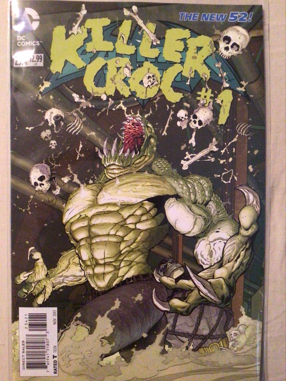 Blood In The Water - DC Comics (23.4 - Nov 2013) comic book collectible [Barcode 76194131807323421] - Main Image 2