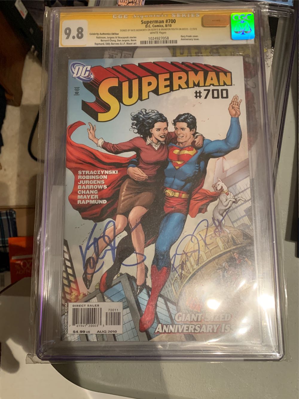 Superman - DC Comics (700 - Aug 2010) comic book collectible [Barcode 76194120003370011] - Main Image 2