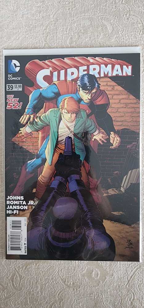 Superman - DC Comics (39 - May 2015) comic book collectible [Barcode 76194130627803911] - Main Image 3