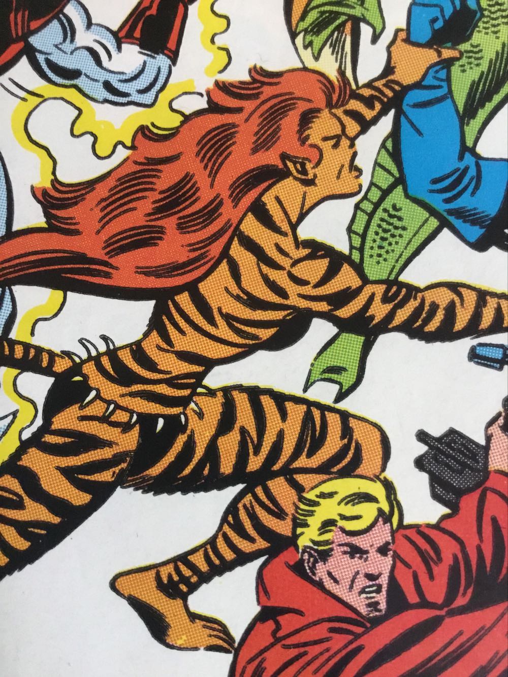 West Coast Avengers - Marvel Comics (28 - Jan 1988) comic book collectible [Barcode 759606021000] - Main Image 2