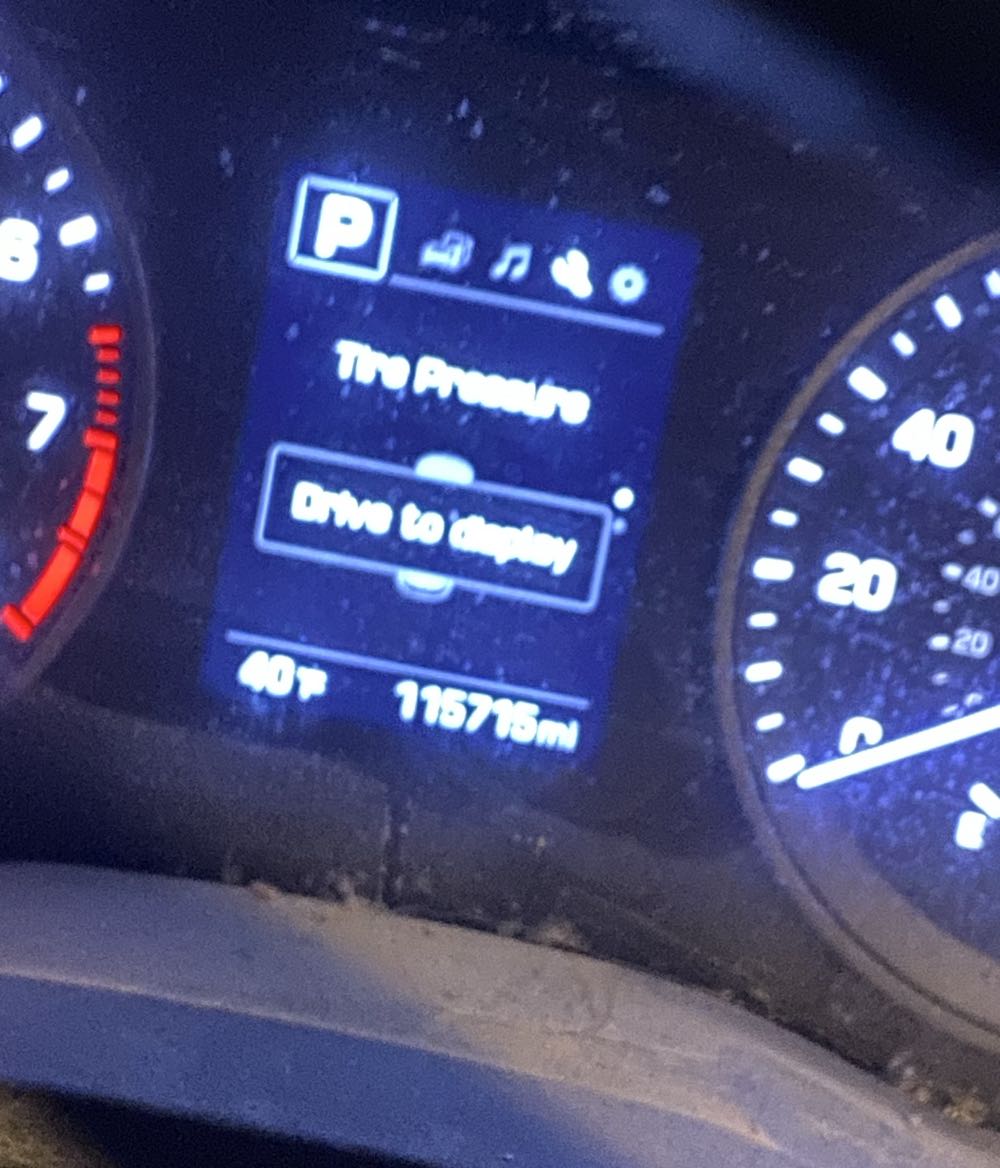 Detective Comics - DC (Detective Comics) (936 - Sep 2016) comic book collectible [Barcode 76194134373093611] - Main Image 3