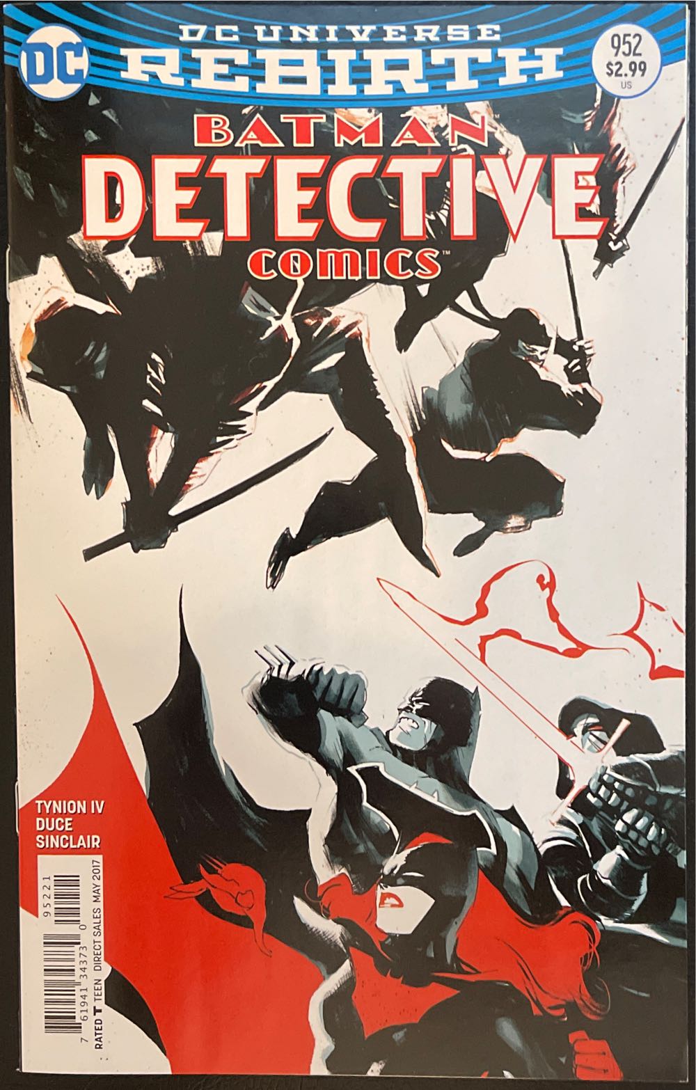 Batman Detective Comics Rebirth - DC Comics (952 - May 2017) comic book collectible [Barcode 76194134373095211] - Main Image 2