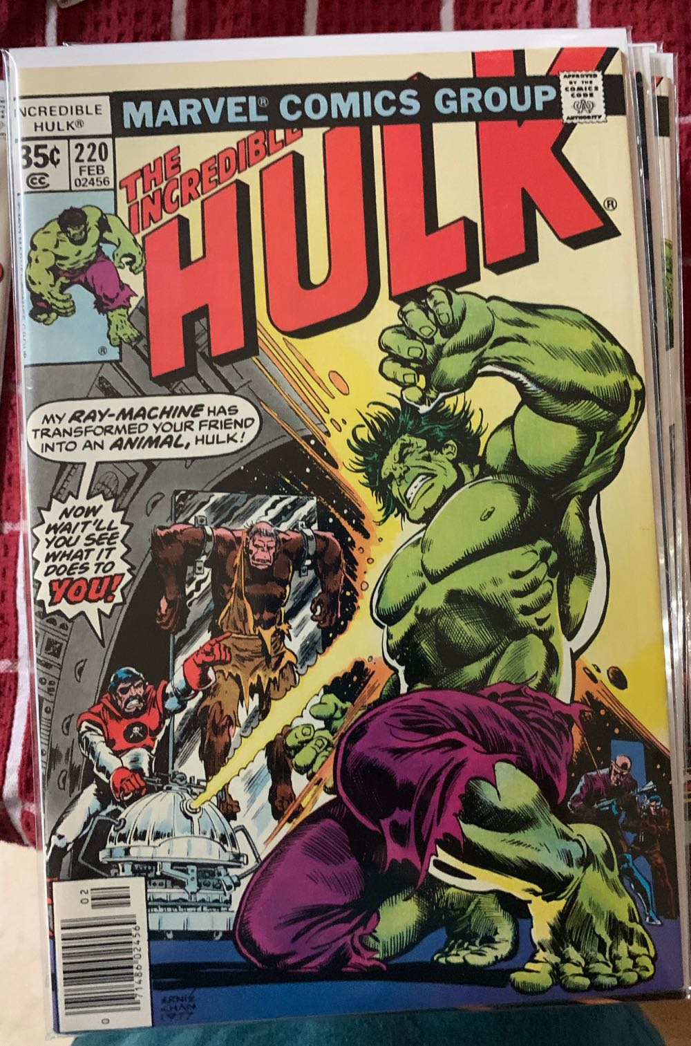 Incredible Hulk, The - Marvel Comics Group (220 - Feb 1978) comic book collectible [Barcode 07148602456902] - Main Image 3