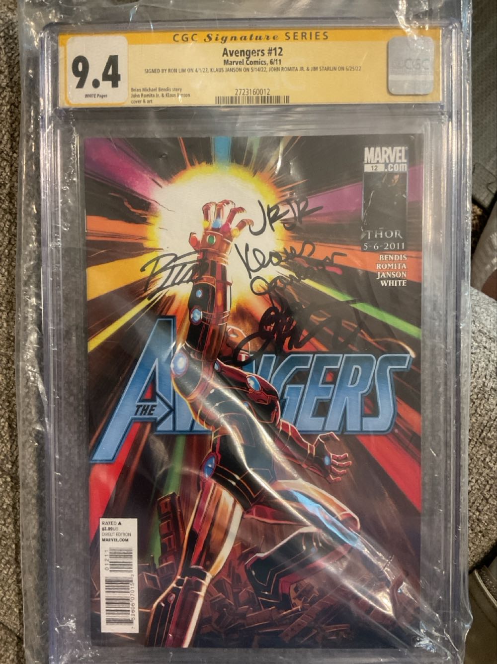 The Avengers - Marvel Comics (12 - Jun 2011) comic book collectible [Barcode 75960607015201211] - Main Image 3