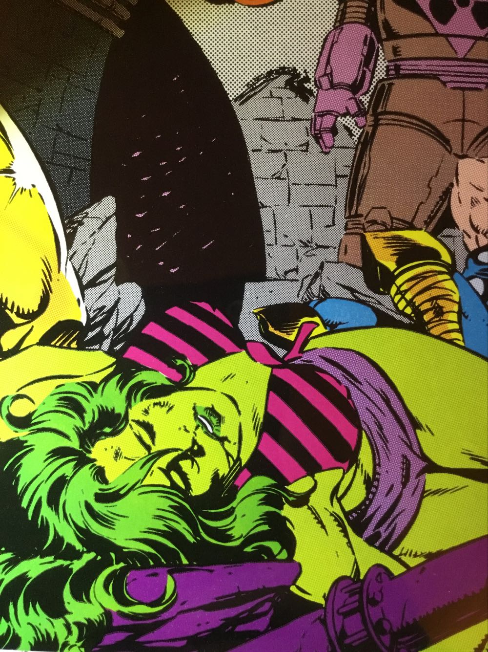 Avengers (Vol. 1) - Marvel Comics (326 - 11/1990) comic book collectible - Main Image 2