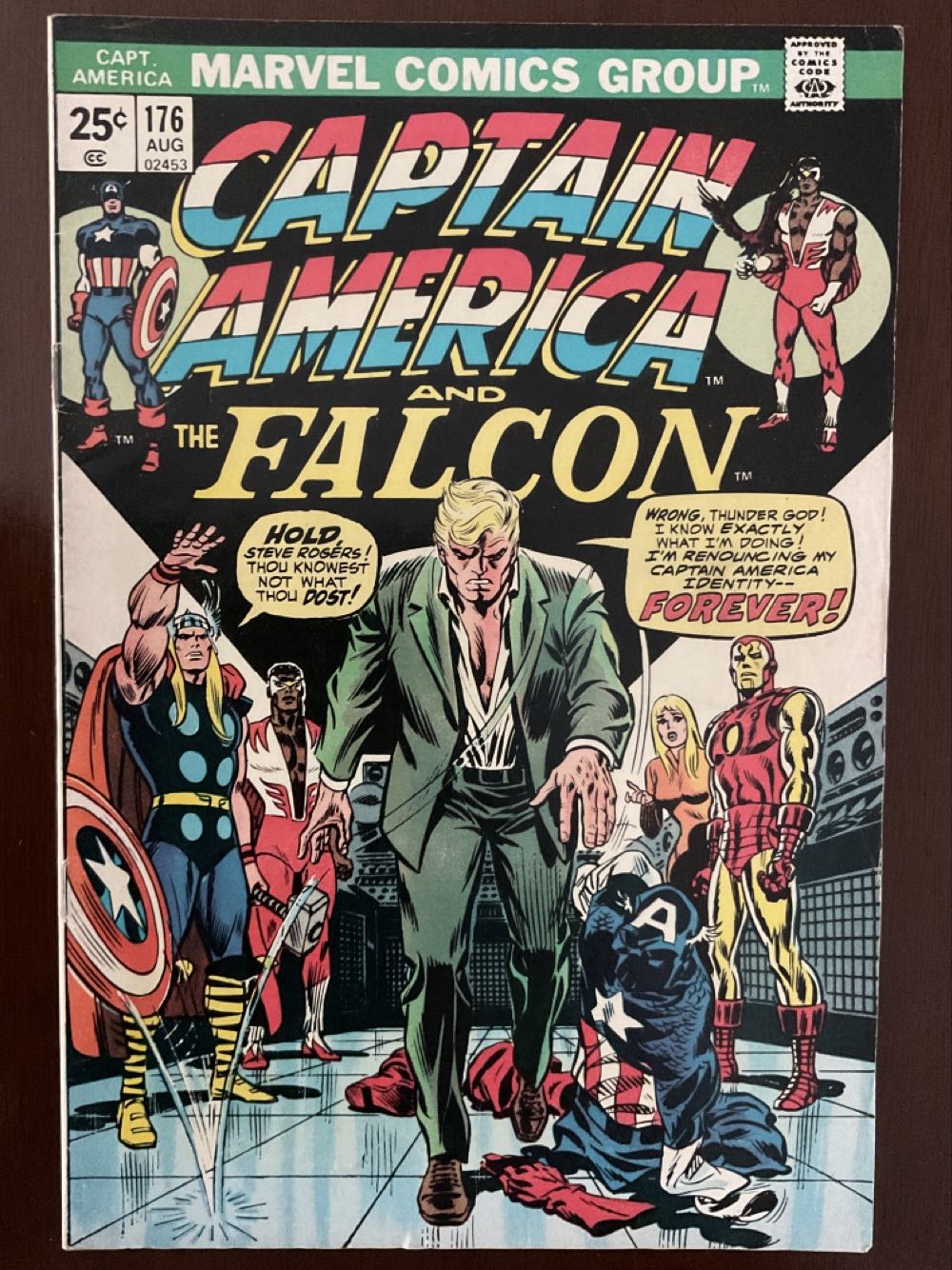Captain America - Marvel Comics (176 - Aug 1974) comic book collectible [Barcode 9780785117261] - Main Image 2