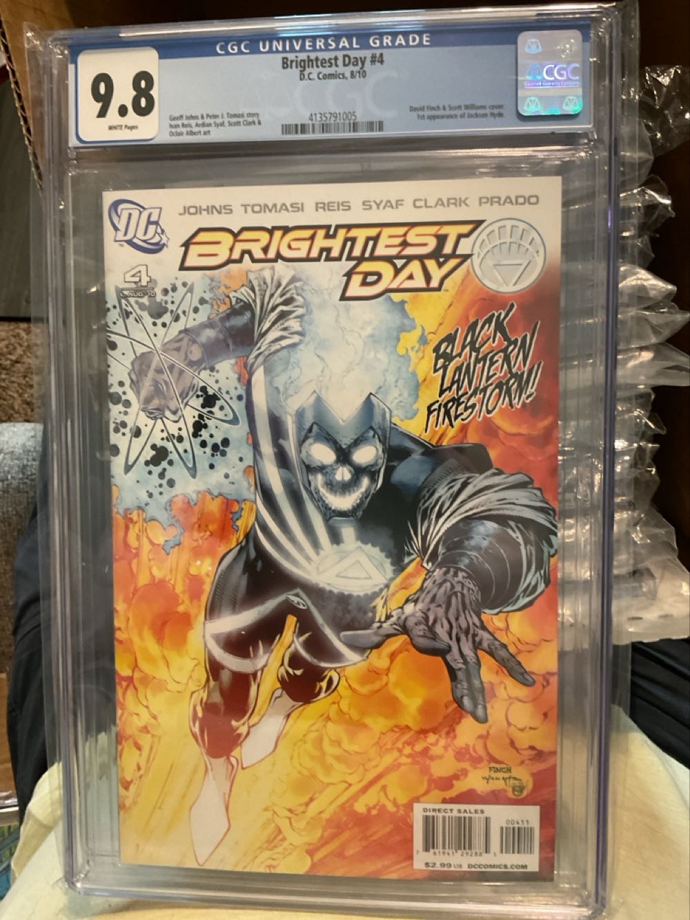 Brightest Day (2010) - DC Comics (4 - Aug 2010) comic book collectible [Barcode 76194129288500411] - Main Image 3