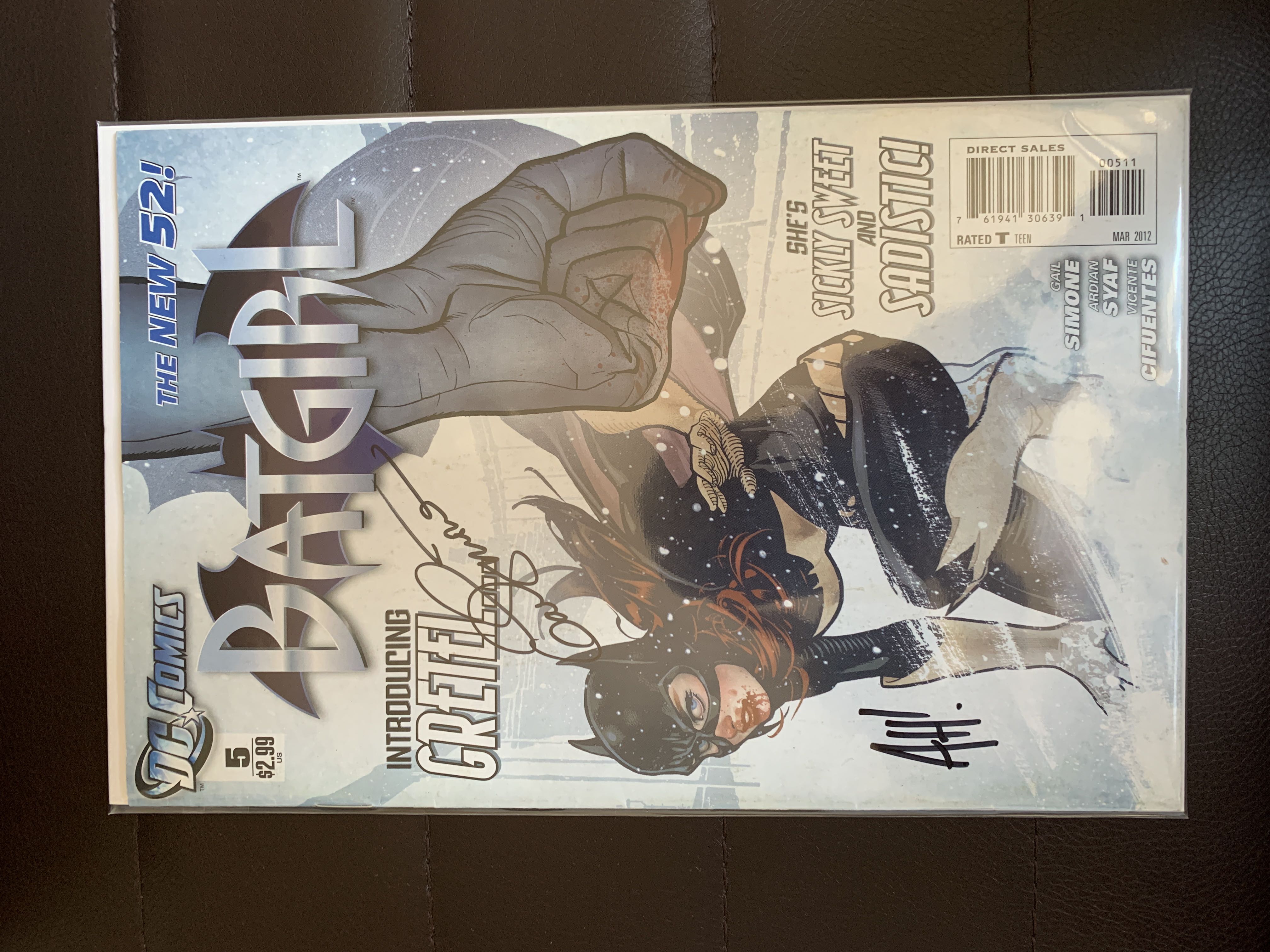 Batgirl (2011) - DC Comics (5 - Mar 2012) comic book collectible [Barcode 76194130639100511] - Main Image 2
