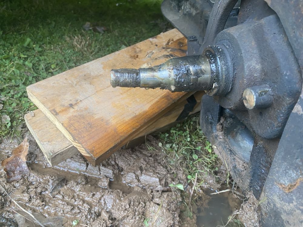 Amazing Spider-man, The - Marvel Comics Group (228 - May 1982) comic book collectible [Barcode 759606068142] - Main Image 4