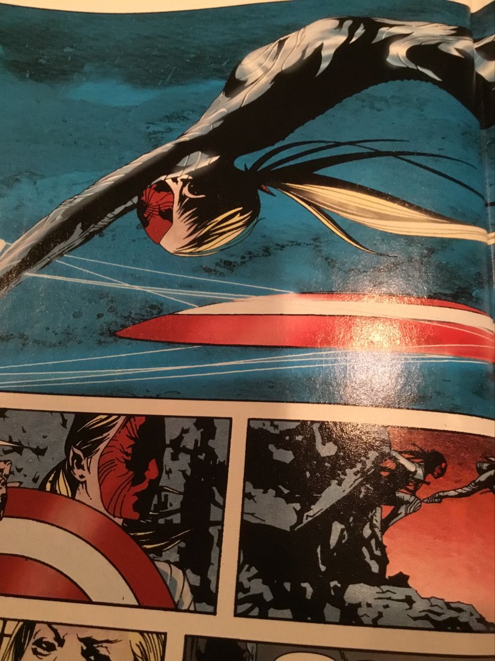 Captain America - Marvel Comics (14 - Aug 2003) comic book collectible [Barcode 759606051533] - Main Image 2