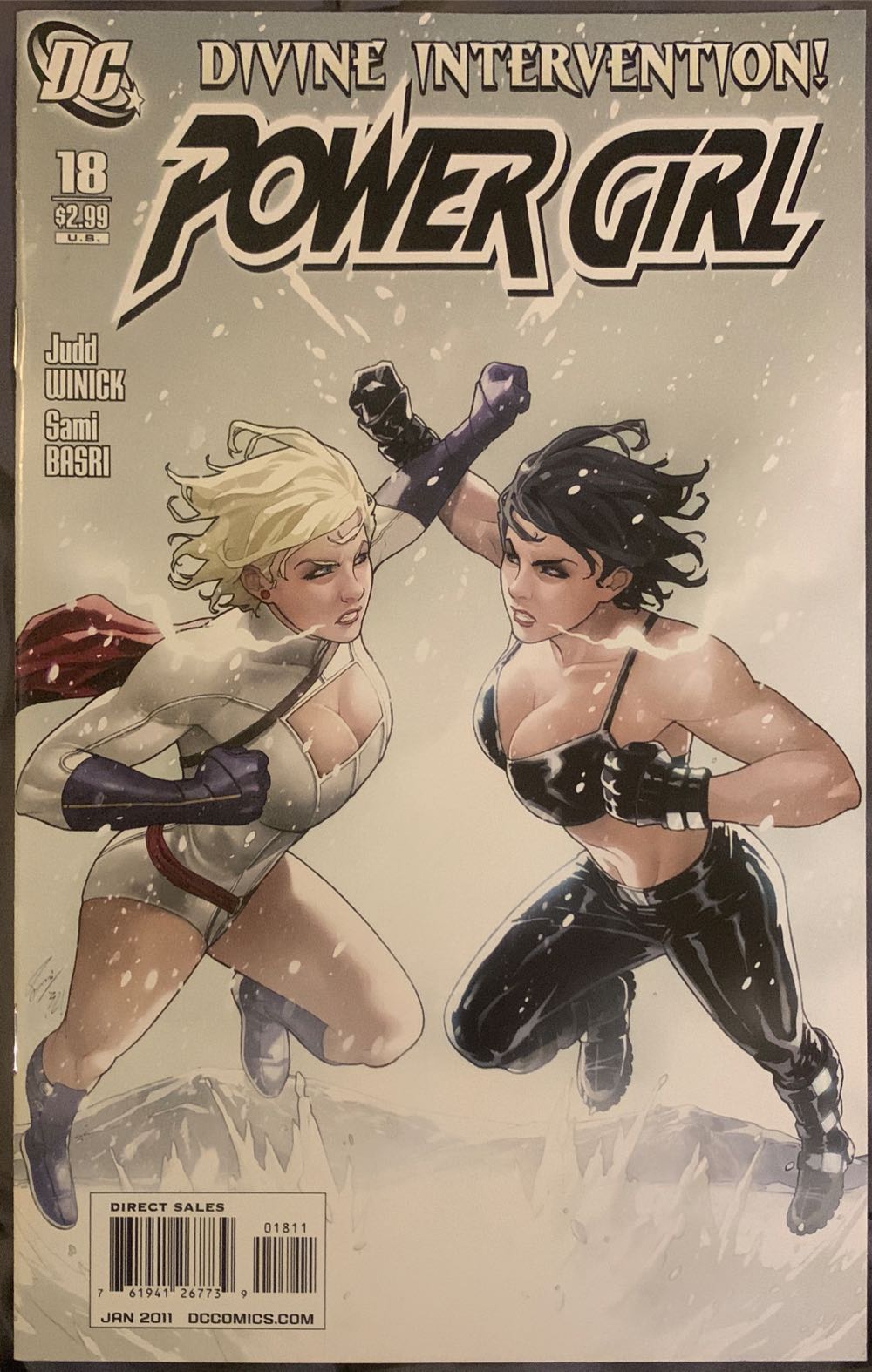 Power Girl - DC Comics (18 - Jan 2011) comic book collectible [Barcode 76194126773901811] - Main Image 2