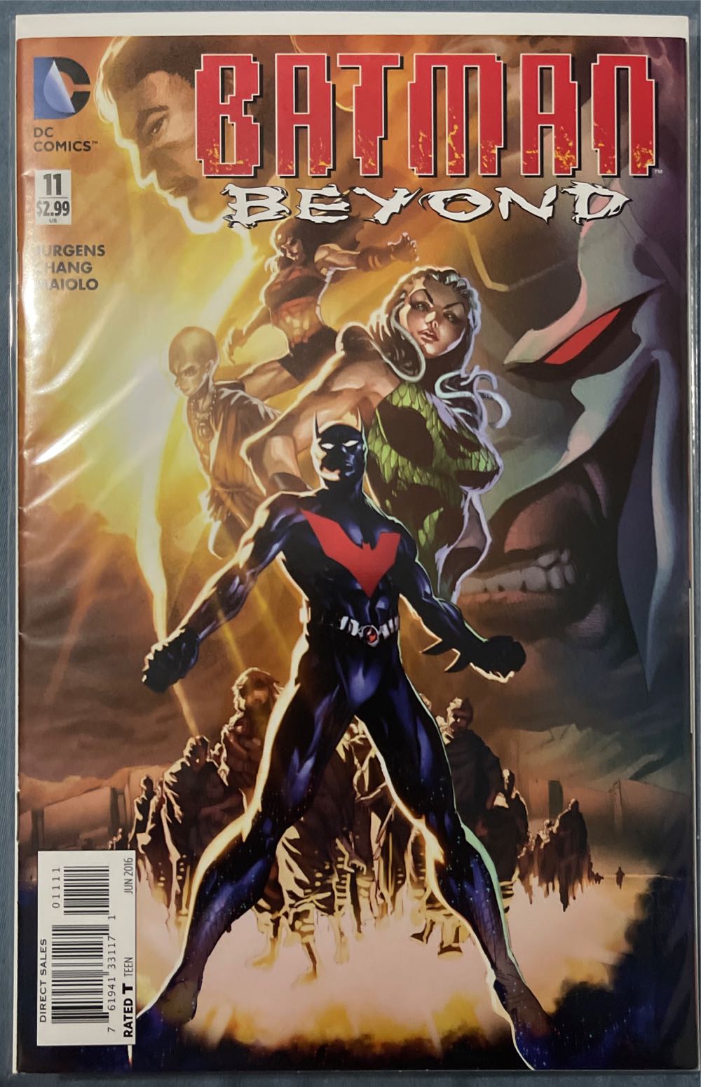 Batman Beyond, Vol. 6 - DC Comics (11 - Jun-16) comic book collectible [Barcode 76194133117101111] - Main Image 2