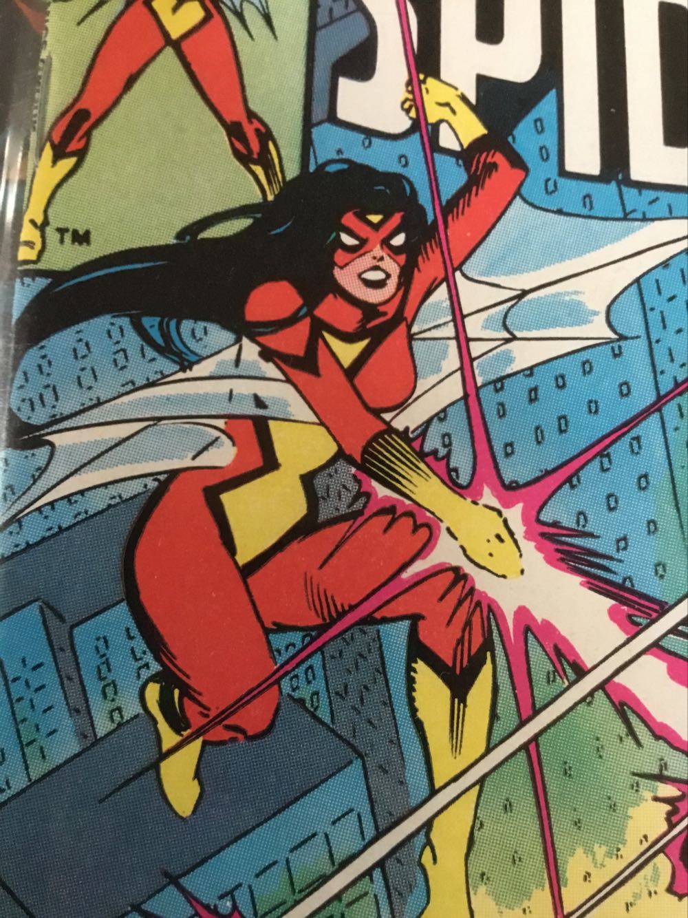 Spider-Woman #42 - Marvel Comics (42 - 02/1982) comic book collectible [Barcode 07148602615002] - Main Image 2