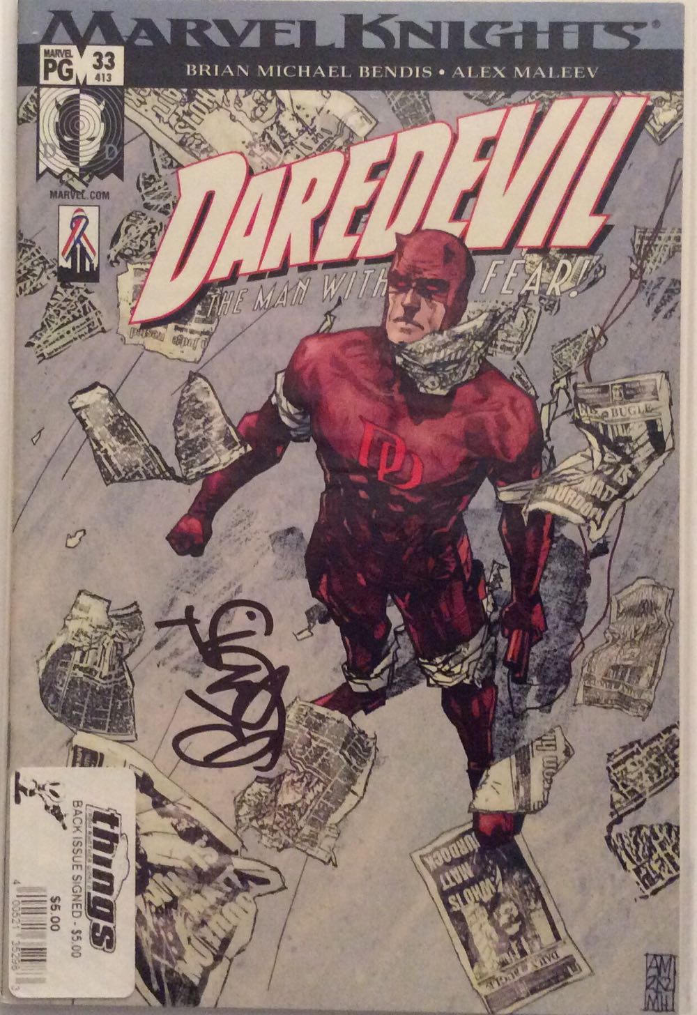 Marvel Knights: Daredevil - Marvel Comics (33 - Oct 2002) comic book collectible [Barcode 759606047062] - Main Image 2