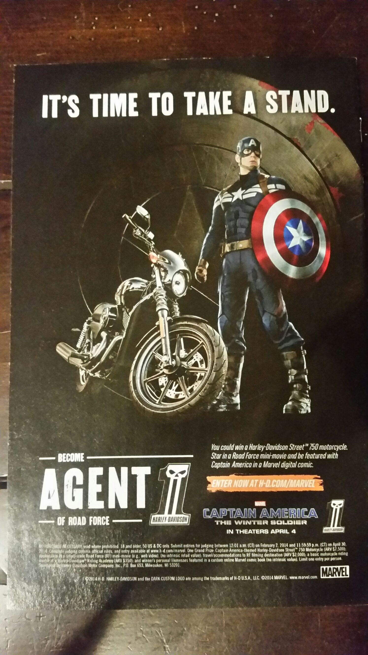 Daredevil - Marvel (1 - May 2014) comic book collectible [Barcode 759606079988] - Main Image 2