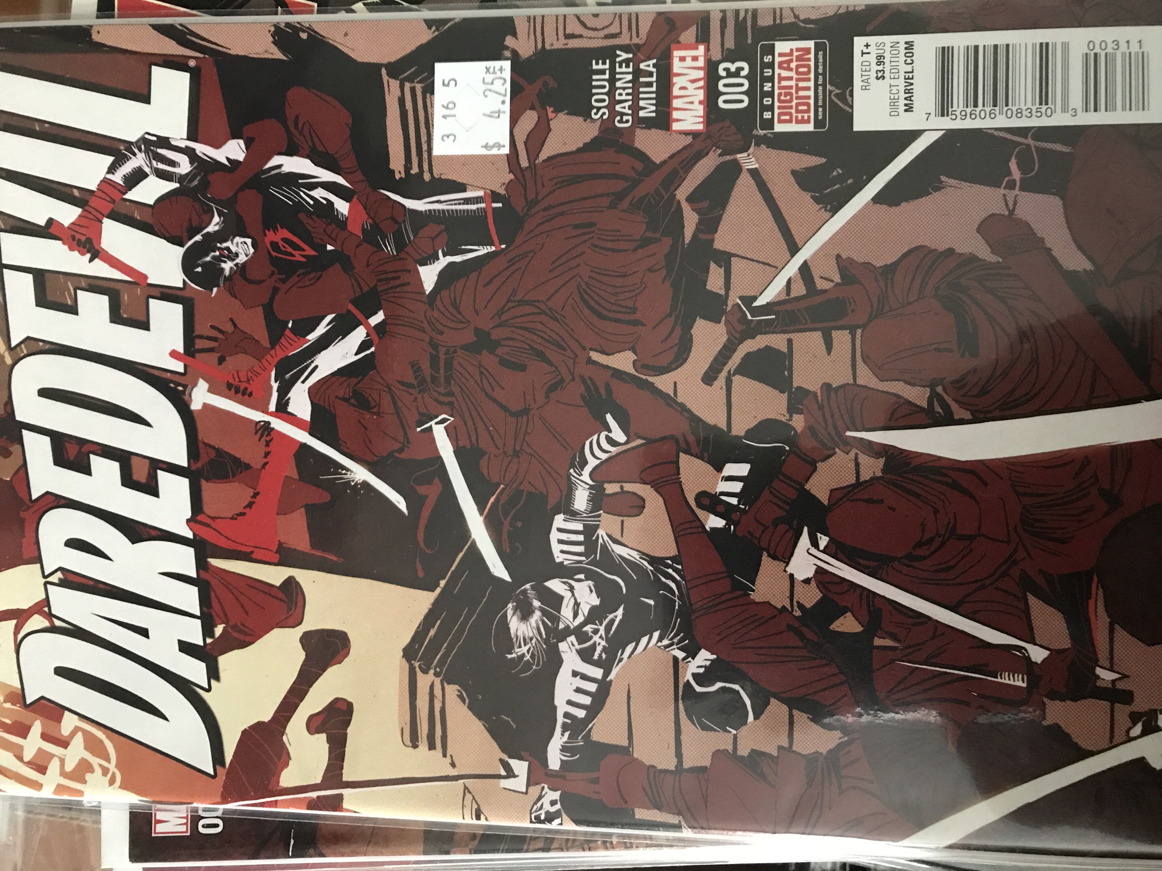 Daredevil  (3 - 02/2016) comic book collectible [Barcode 759606083503] - Main Image 2